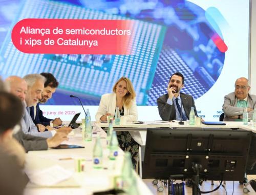 Primera reunió de l'Aliança de Semiconductors amb els consellers Roger Torrent i Ramió, Natàlia Mas Guix i Joaquim Nadal a la taula presidencial